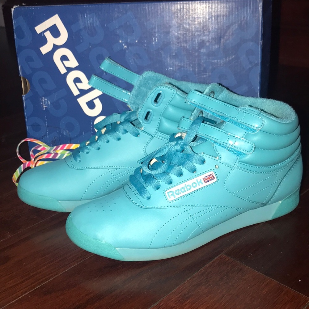 Neon blue REEBOX sneakers - SZ 6 1/5